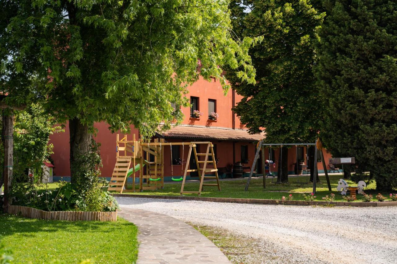 Agriturismo Isola Augusta Palazzolo dello Stella Bagian luar foto