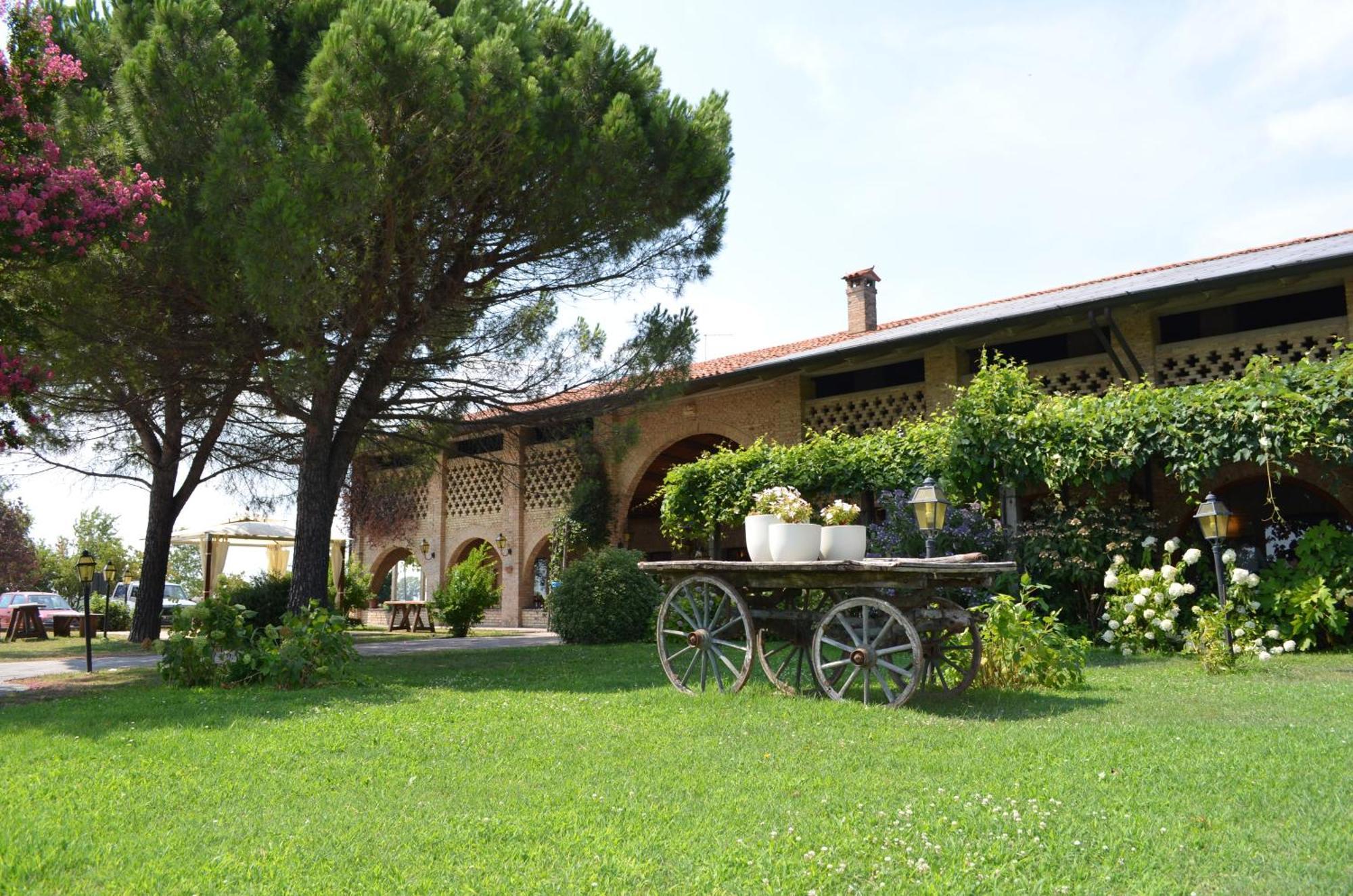 Agriturismo Isola Augusta Palazzolo dello Stella Bagian luar foto