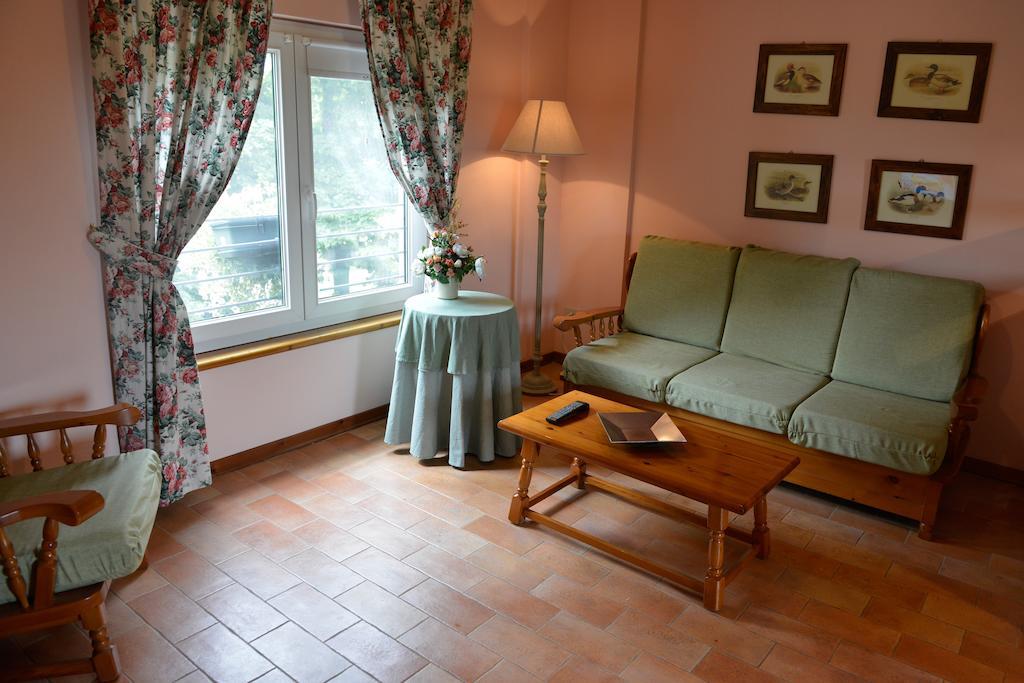 Agriturismo Isola Augusta Palazzolo dello Stella Ruang foto