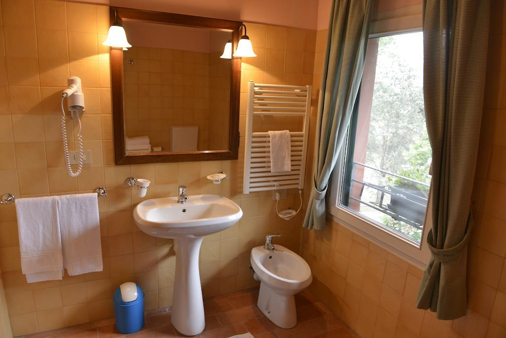 Agriturismo Isola Augusta Palazzolo dello Stella Ruang foto