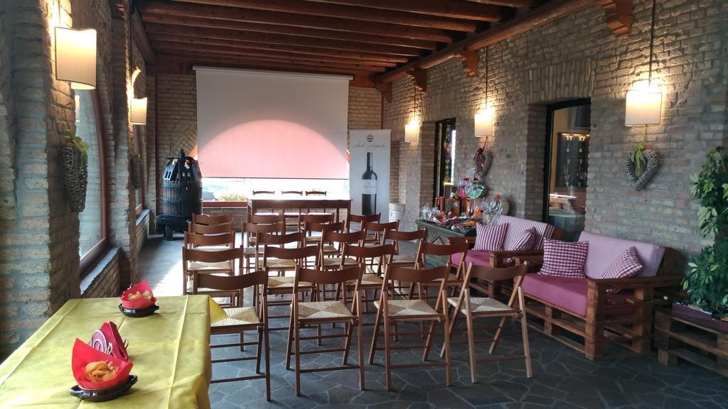 Agriturismo Isola Augusta Palazzolo dello Stella Bagian luar foto